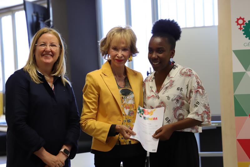 Treinta mujeres, estudiantes africanas y alumnas de la UMA, han compartido durante los últimos tres días en el espacio Link by UMA el programa 'Genera'.