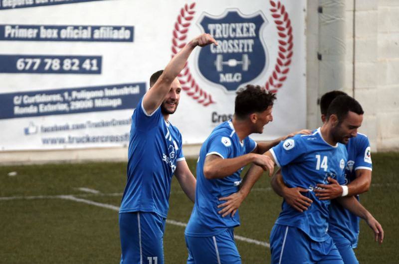 El equipo malagueño comienza la segunda eliminatoria de ascenso a Segunda B con victoria