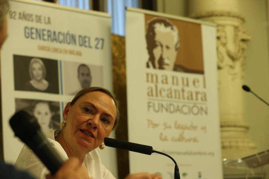 La actriz Nuria Espert y la sobrina del poeta Federico García Lorca, Laura García Lorca, en la primera jornada del ciclo '92 años de la Generación del 27', un acto de organizado por la Fundación Manuel Alcántara en colaboración con la Fundación Cajasol.