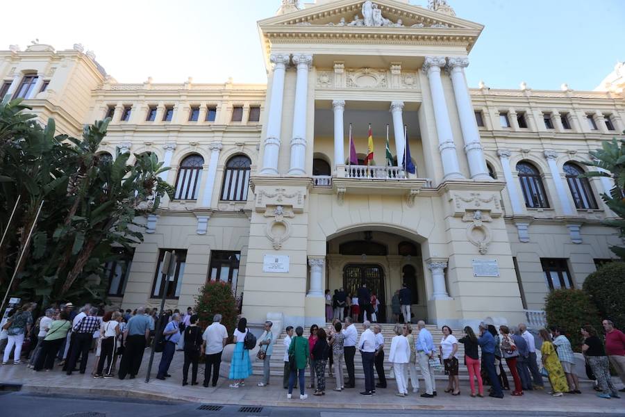 La actriz Nuria Espert y la sobrina del poeta Federico García Lorca, Laura García Lorca, en la primera jornada del ciclo '92 años de la Generación del 27', un acto de organizado por la Fundación Manuel Alcántara en colaboración con la Fundación Cajasol.