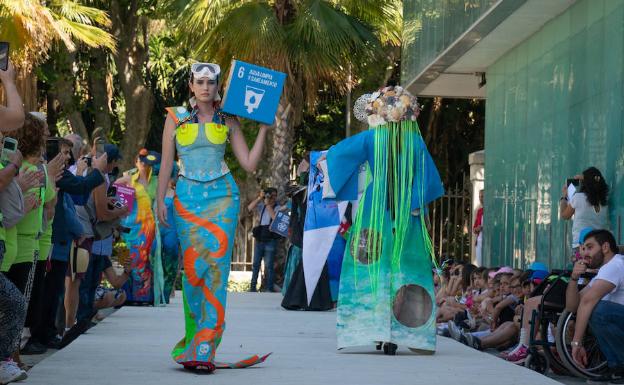 Un momento del desfile en el Aula del Mar