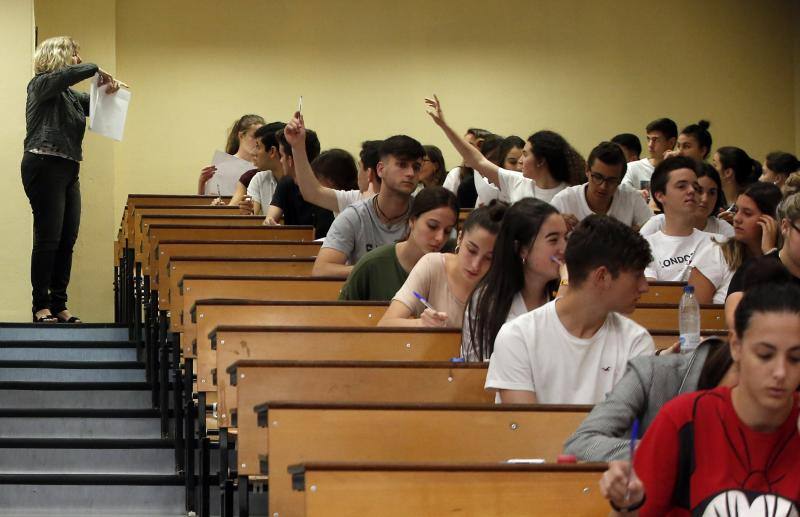 Más de 7.700 estudiantes de Málaga y provincia realizan las pruebas de acceso y admisión a la universidad