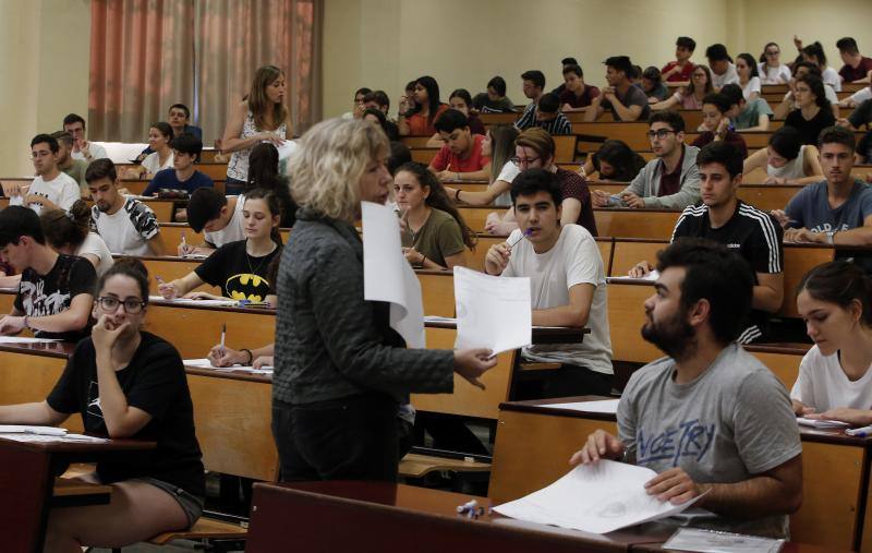 Más de 7.700 estudiantes de Málaga y provincia realizan las pruebas de acceso y admisión a la universidad