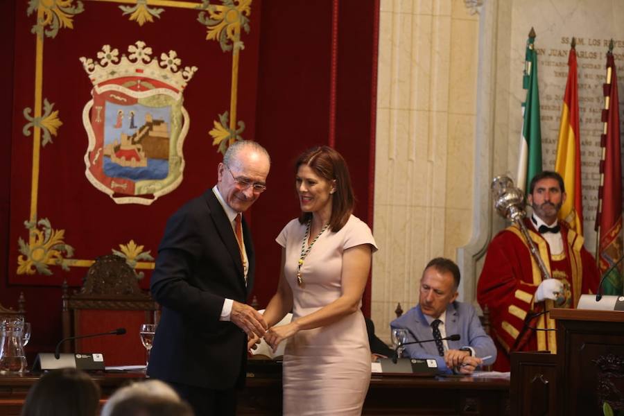 Francisco de la Torre ha sido reelegido alcalde de Málaga tras sumar 16 votos frente a los 15 del socialista Daniel Pérez. 