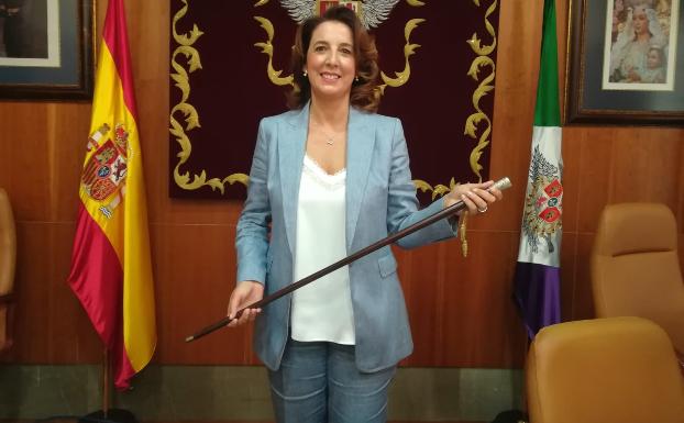 Ledesma asume el bastón de mando. 