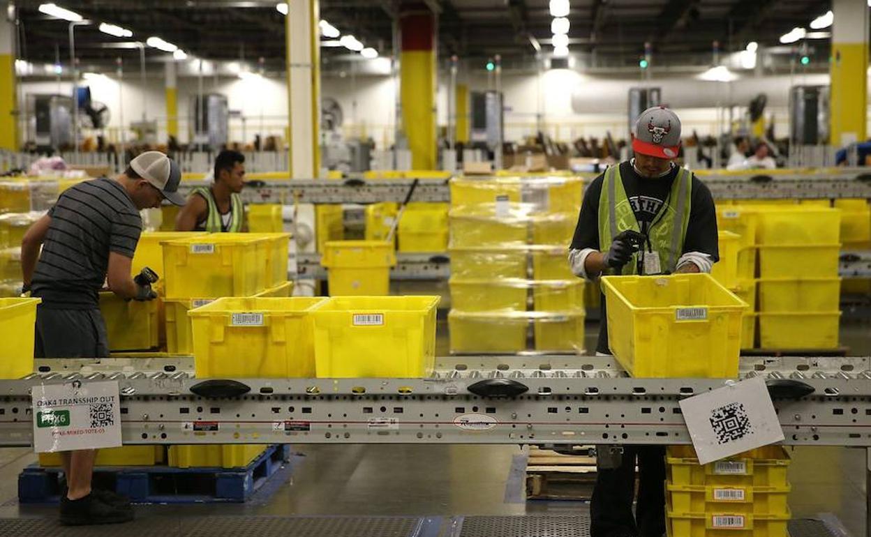 Almacén de Amazon en California (EE UU). 