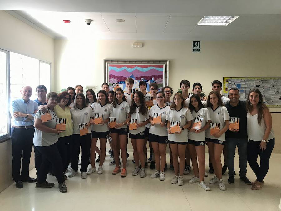 ‘Nosotr@s también contamos’ celebra su XI edición. En la foto, los alumnos de 4 de ESO de Cerrado de Calderón, con sus profesores. 