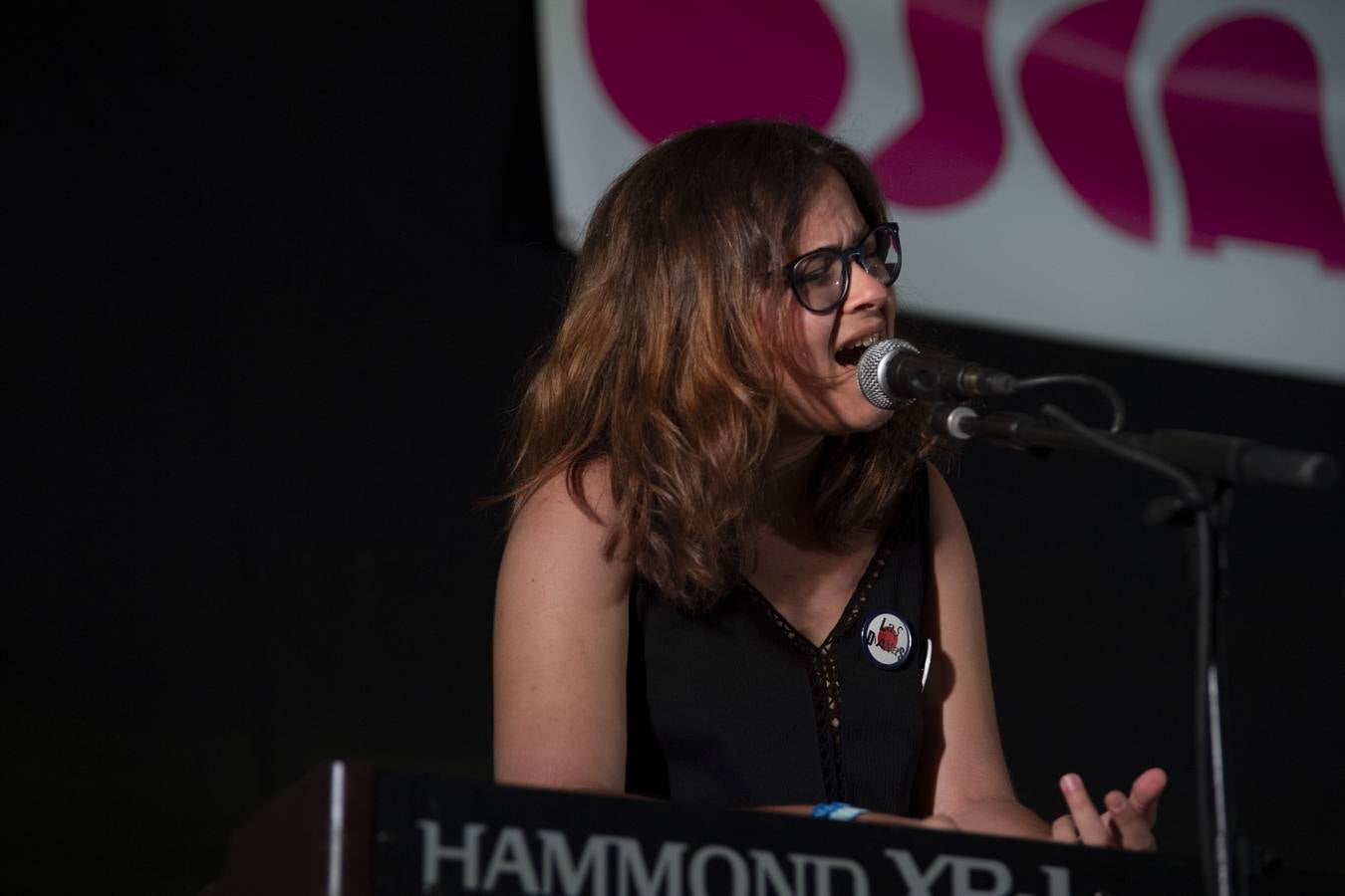 Los amantes del 'indie' toman el municipio de Ojén en la duodécima edición de su festival. Imagen de la jornada del viernes