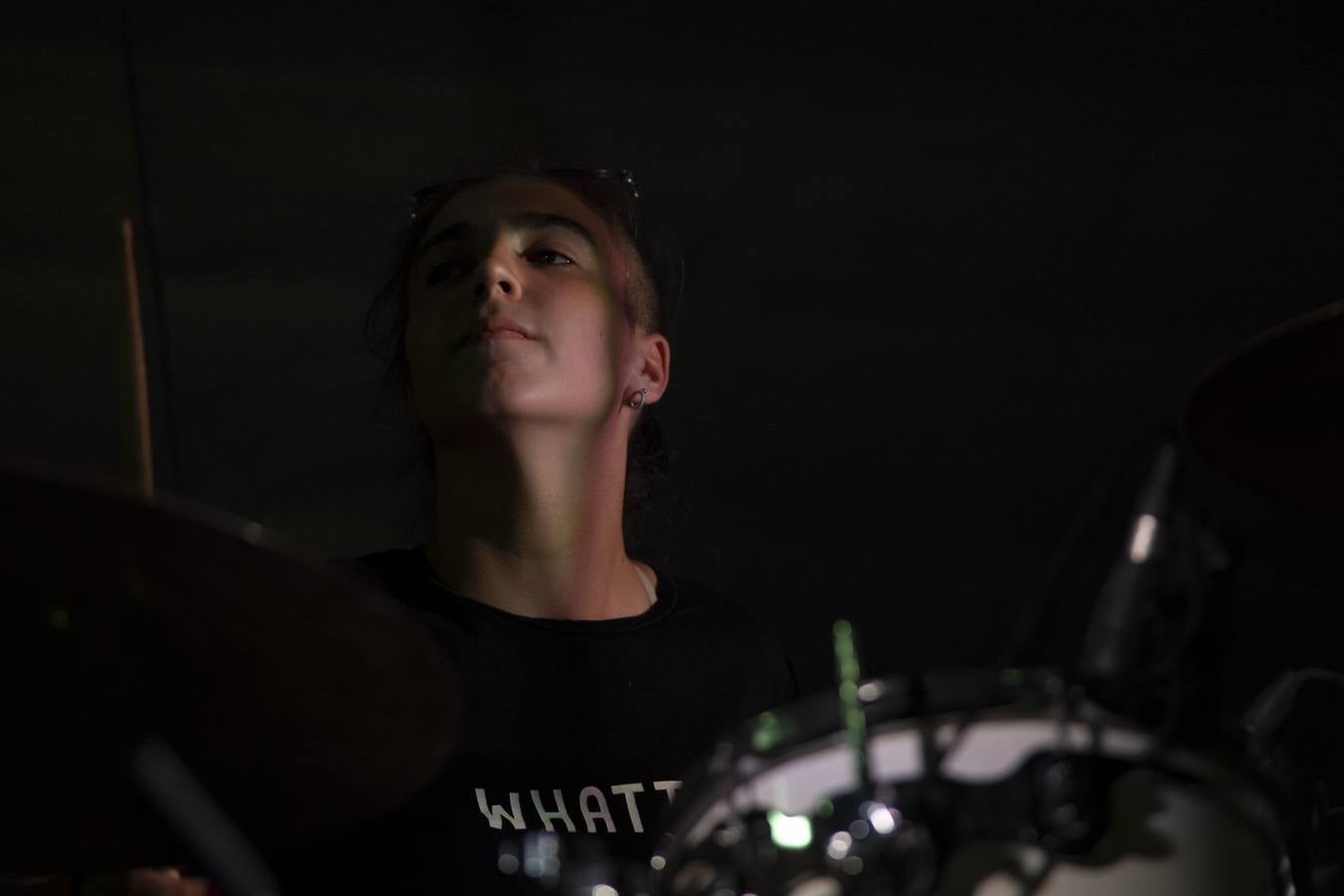 Los amantes del 'indie' toman el municipio de Ojén en la duodécima edición de su festival. Imagen de la jornada del viernes