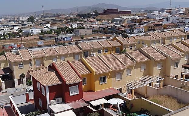 Urbanización de Villas del Arenal, junto a Intelhorce. 