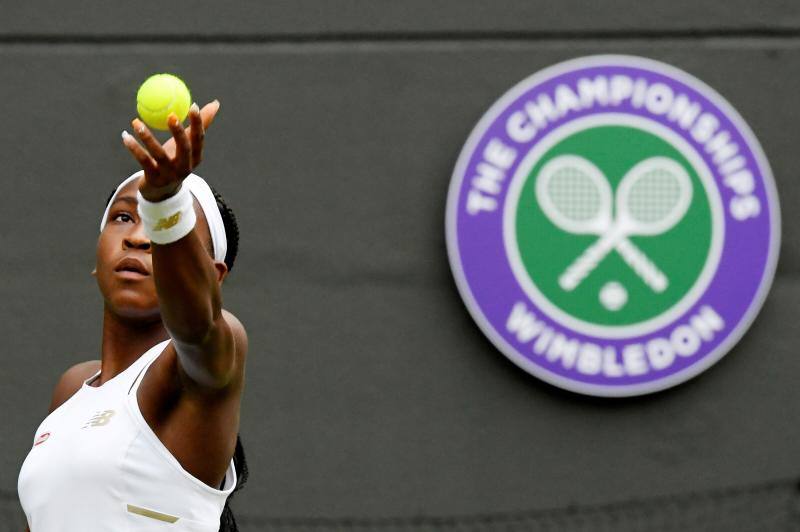 La estadounidense Cori Gauff, de 15 años, casi no podía creerse haber derrotado a la quíntuple campeona Venus Williams , pero, recuperada de la emoción, no ocultó su ambición de ganar Wimbledon.