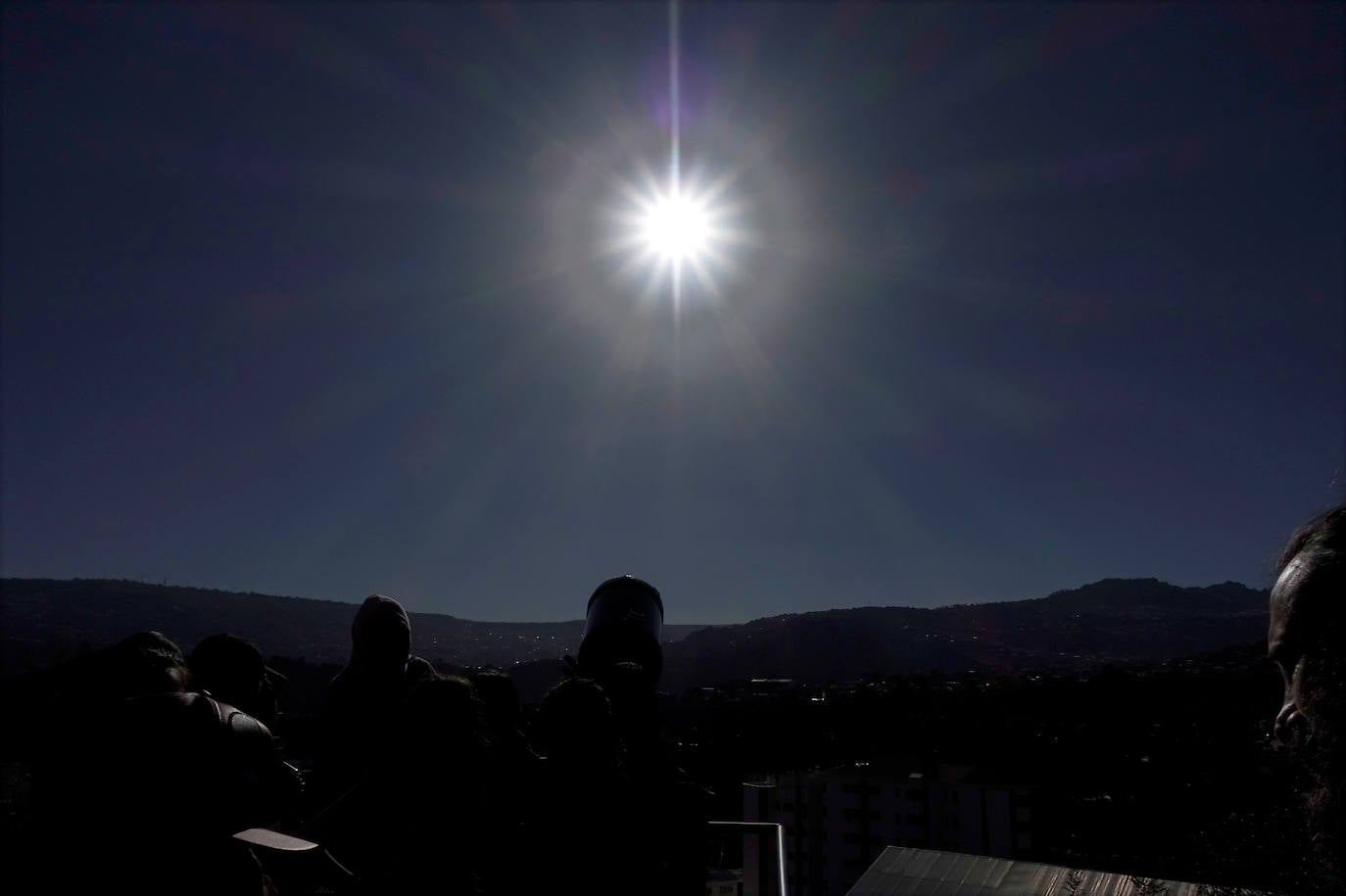 Fotos: En imágenes, el espectacular eclipse que oscureció Sudamérica