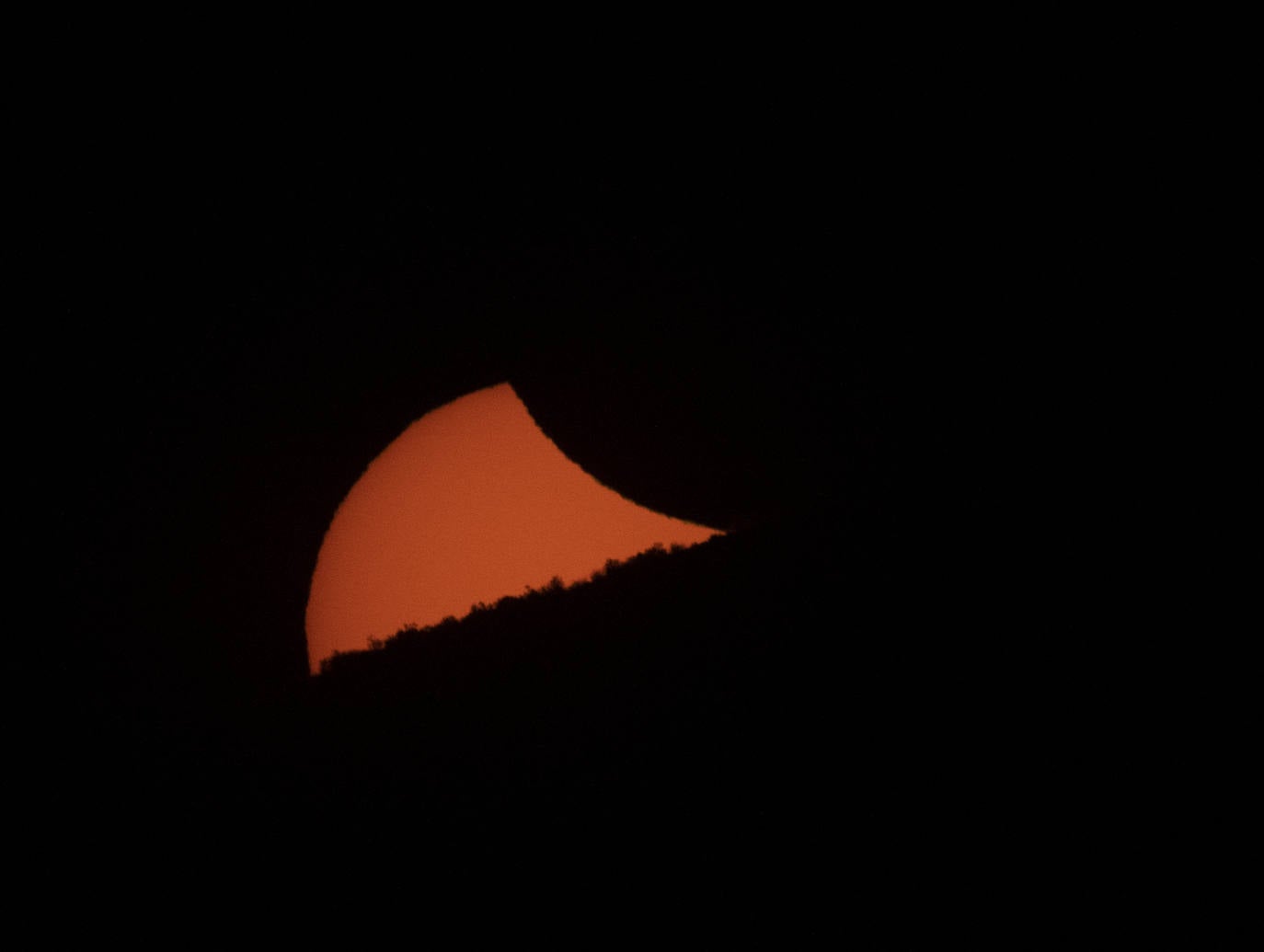 Fotos: En imágenes, el espectacular eclipse que oscureció Sudamérica