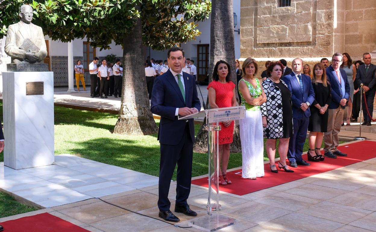 El Parlamento homenajea a Blas Infante con la financiación como reclamo y sin Vox