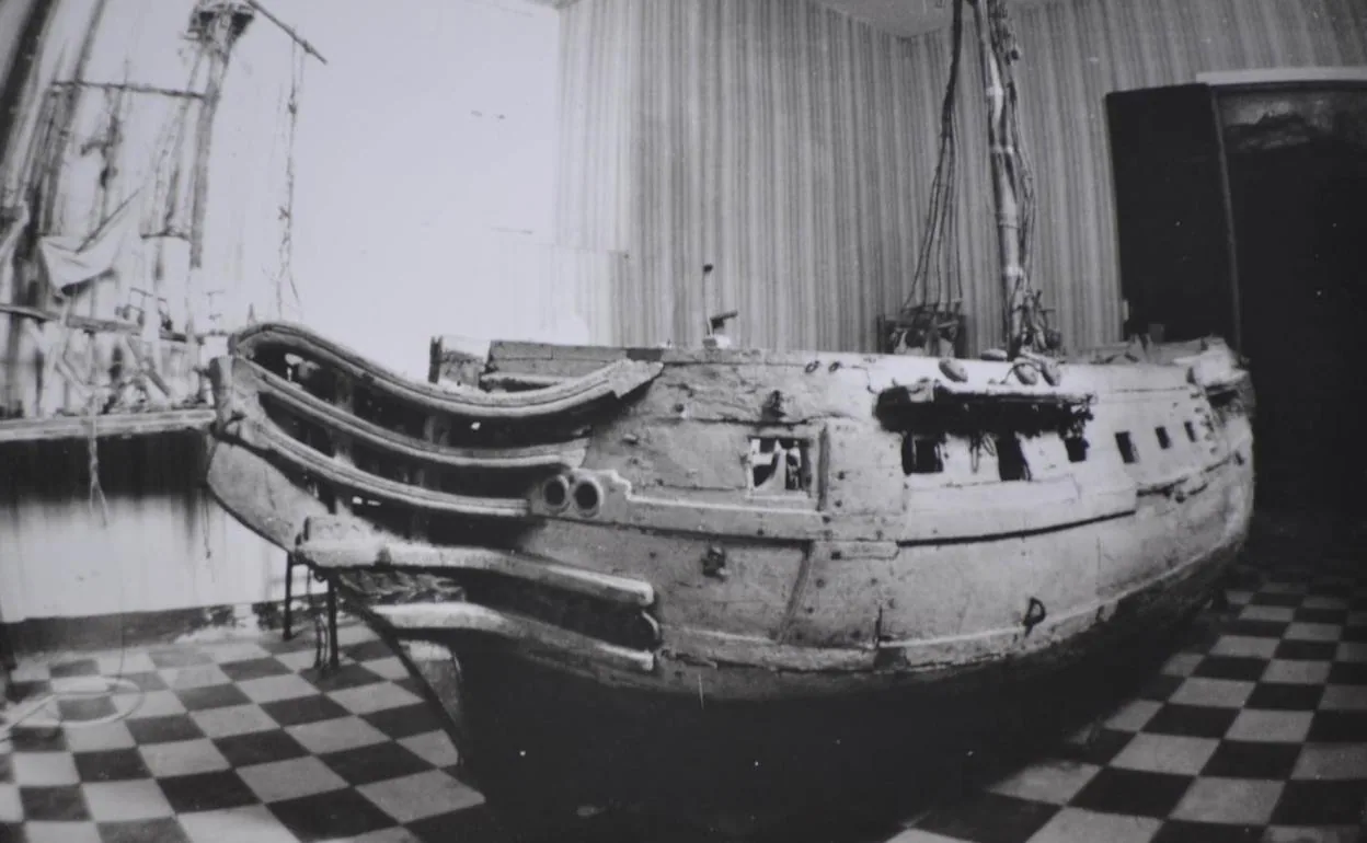 Aquel hallazgo histórico en calle Gaona: el barco que nunca navegó