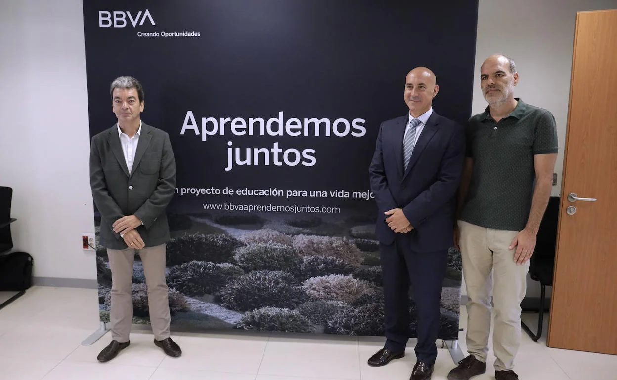 José Luis Arbeo, Francisco Javier Lebrón y Juan de Vicente Abad, ayer en la presentación.