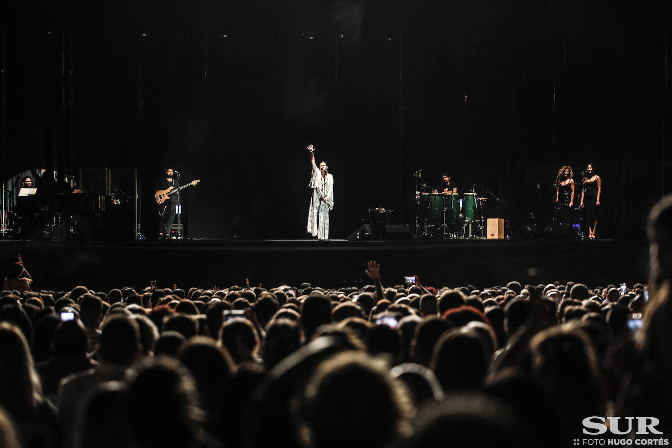 Niña Pastori, en el Auditorio Municipal Cortijo de Torres, con su gira 'Bajo tus alas'.