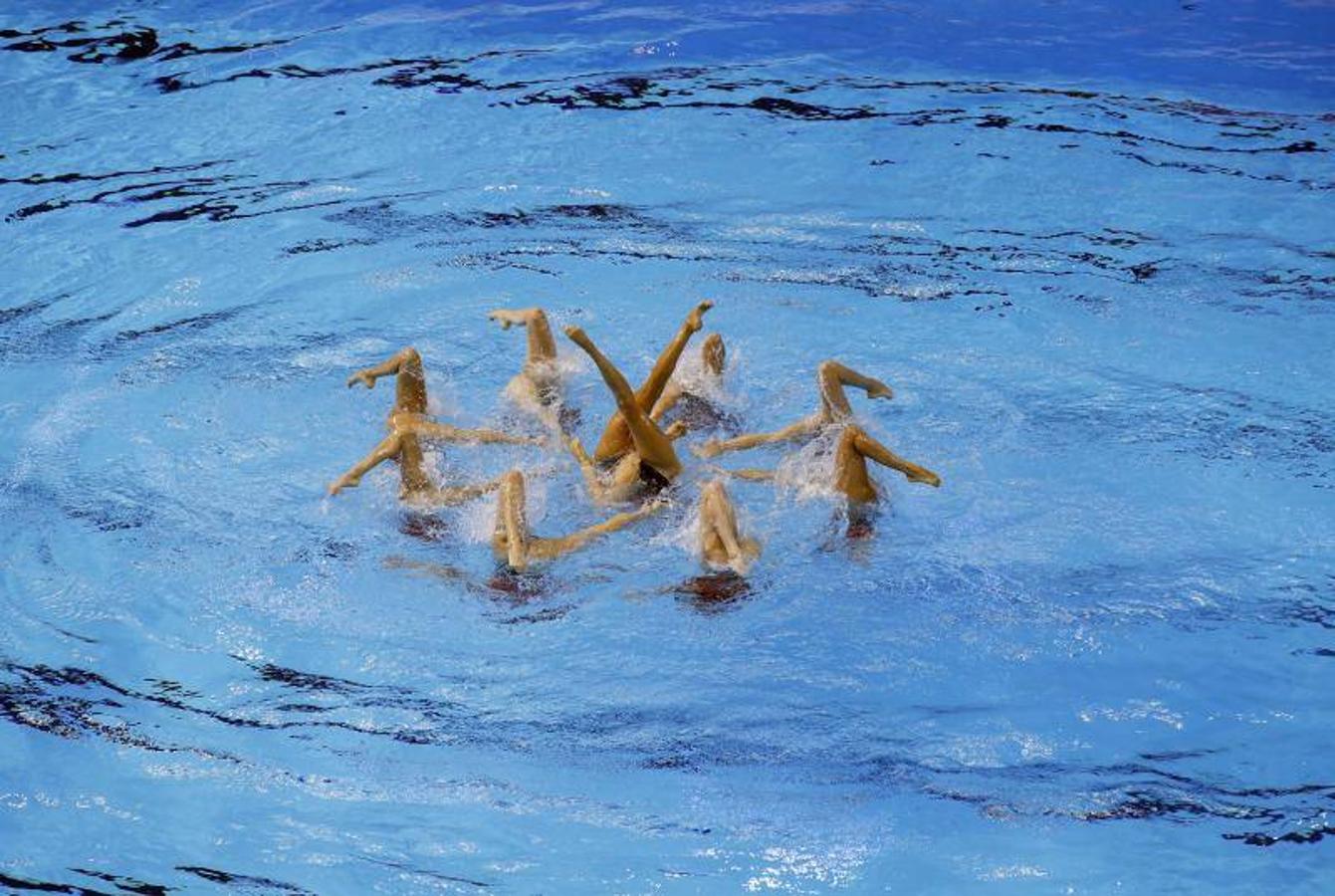 Bajo el lema «Dive into peace» ha arrancado el 18º Campeonato Mundial de la Federación Internacional de Natación (FINA). 