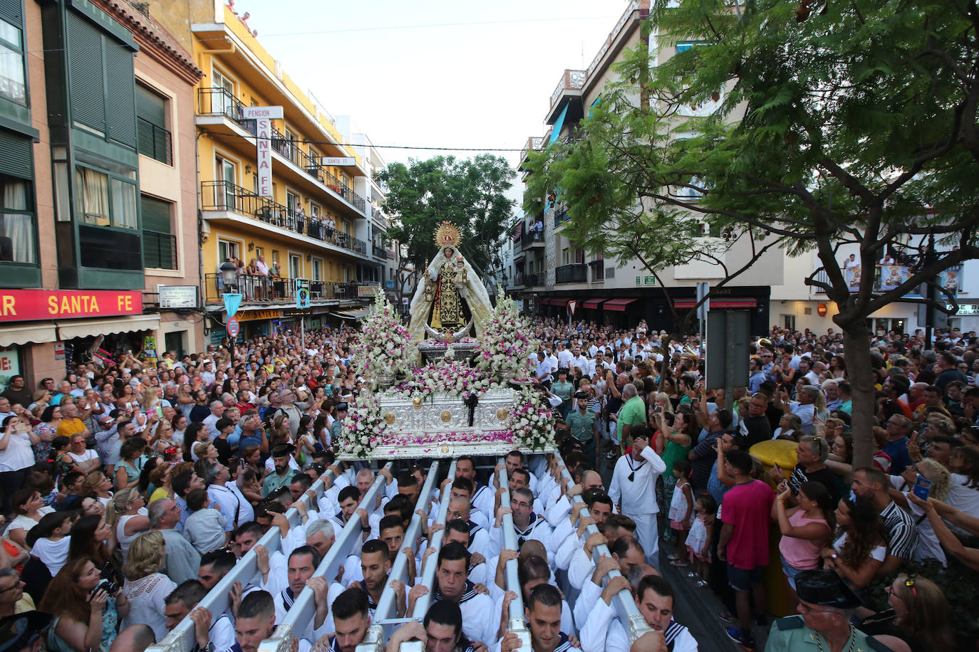 Procesión en Los Boliches