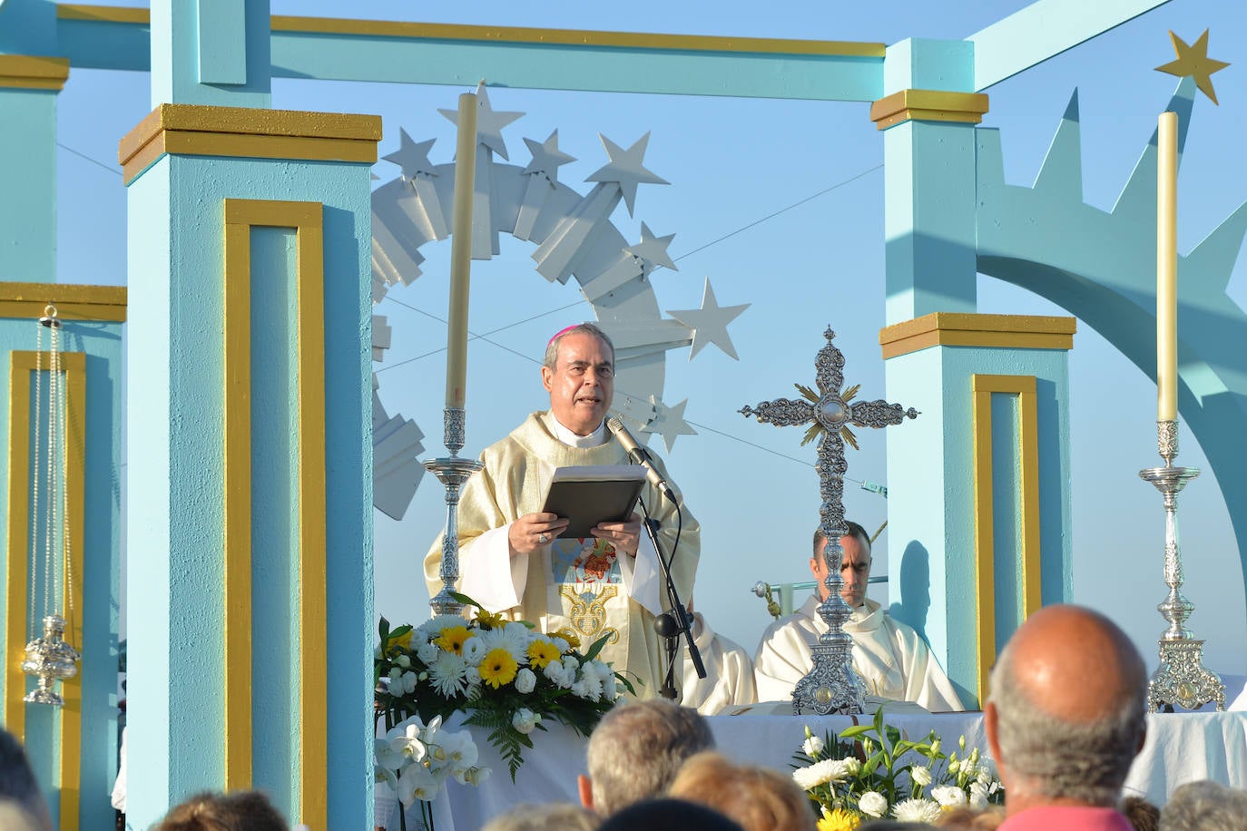 Marbella inicia los festejos del día de la Virgen del Carmen con un multitudinario Rosario de la Aurora