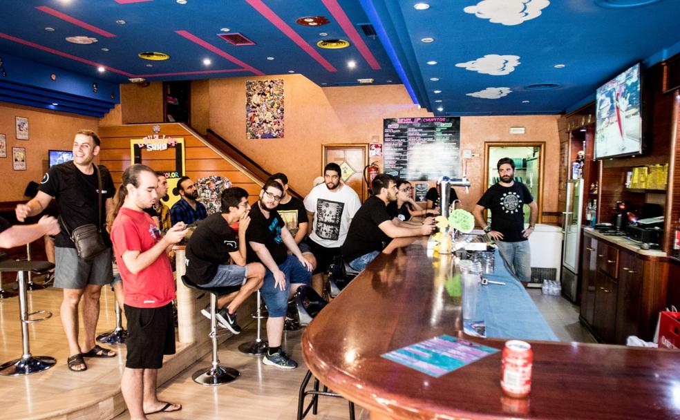 Cerveza y patadas voladoras, una mezcla competitiva