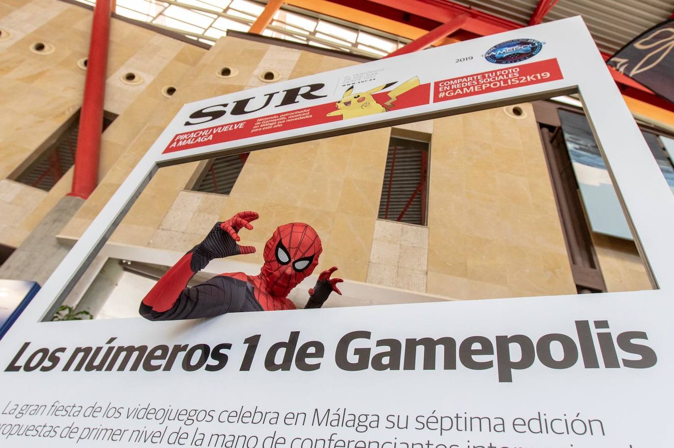 Las mejores imágenes de los participantes de Gamepolis en la portada especial de SUR. 
