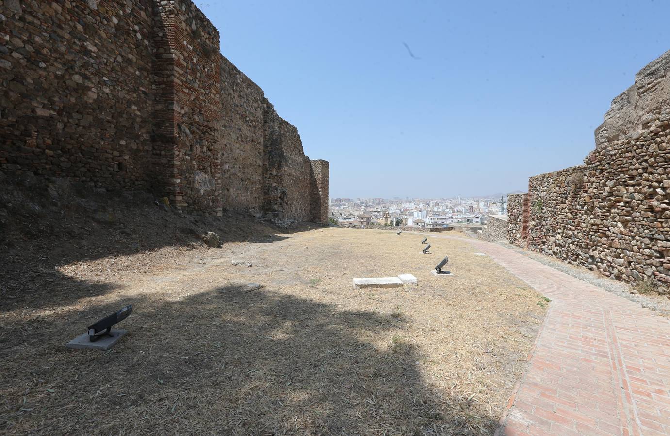 La Alcazaba, que domina la montaña desde la que se divisan todos los puntos cardinales, registró su año récord de visitas en 2018, con un total de 1.194.740 personas, un espectacular 16% más que en 2017