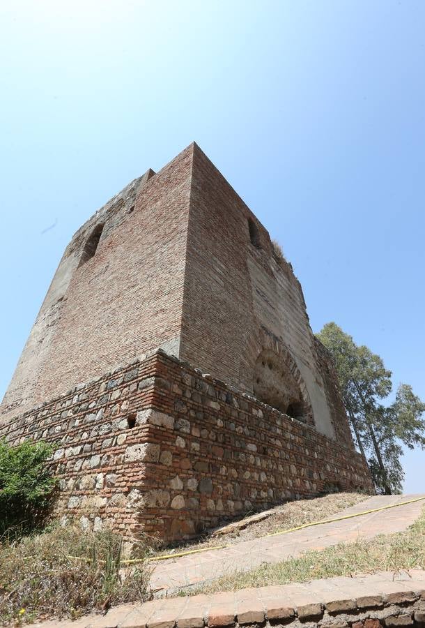 La Alcazaba, que domina la montaña desde la que se divisan todos los puntos cardinales, registró su año récord de visitas en 2018, con un total de 1.194.740 personas, un espectacular 16% más que en 2017