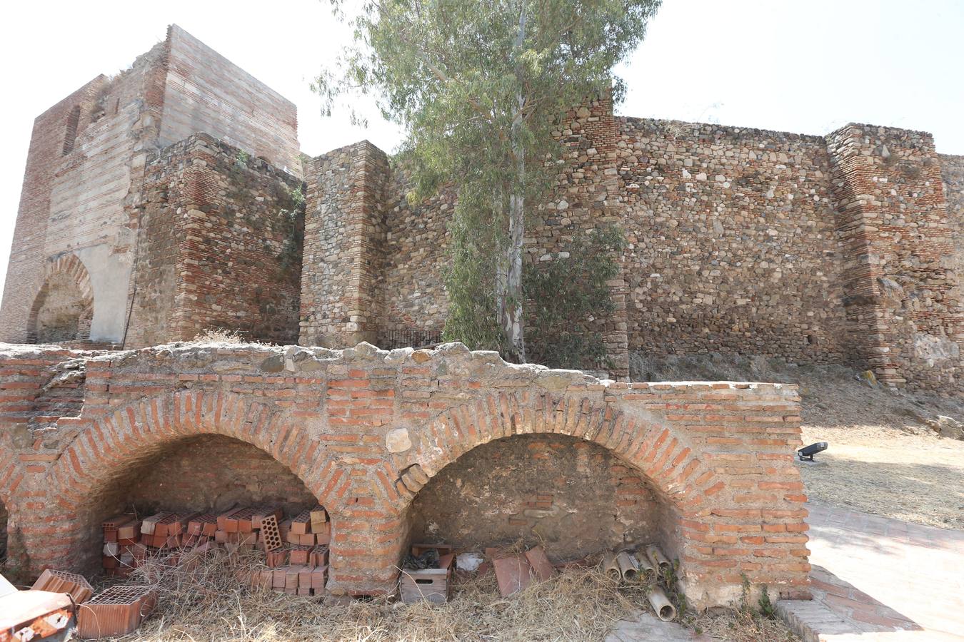 La Alcazaba, que domina la montaña desde la que se divisan todos los puntos cardinales, registró su año récord de visitas en 2018, con un total de 1.194.740 personas, un espectacular 16% más que en 2017