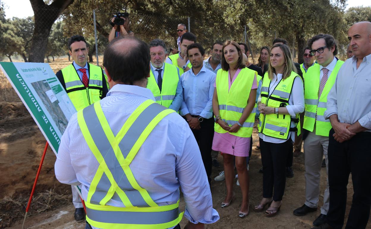 Carazo, hoy en Arriate, con los alcaldes de Ronda y Arriate, entre otros. 