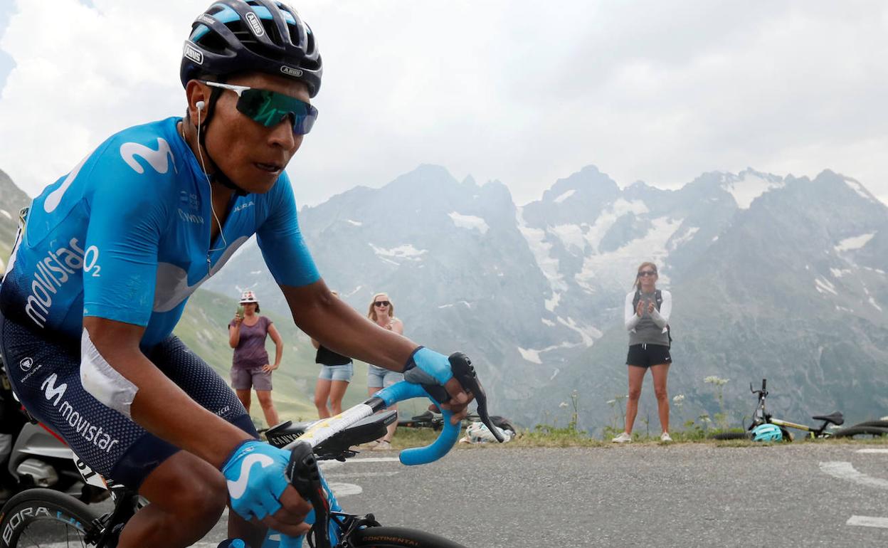 Nairo Quintana en los Alpes. 