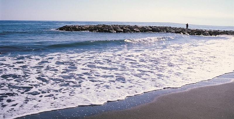 Playa La Caleta Paseo (Vélez-Málaga, Málaga)