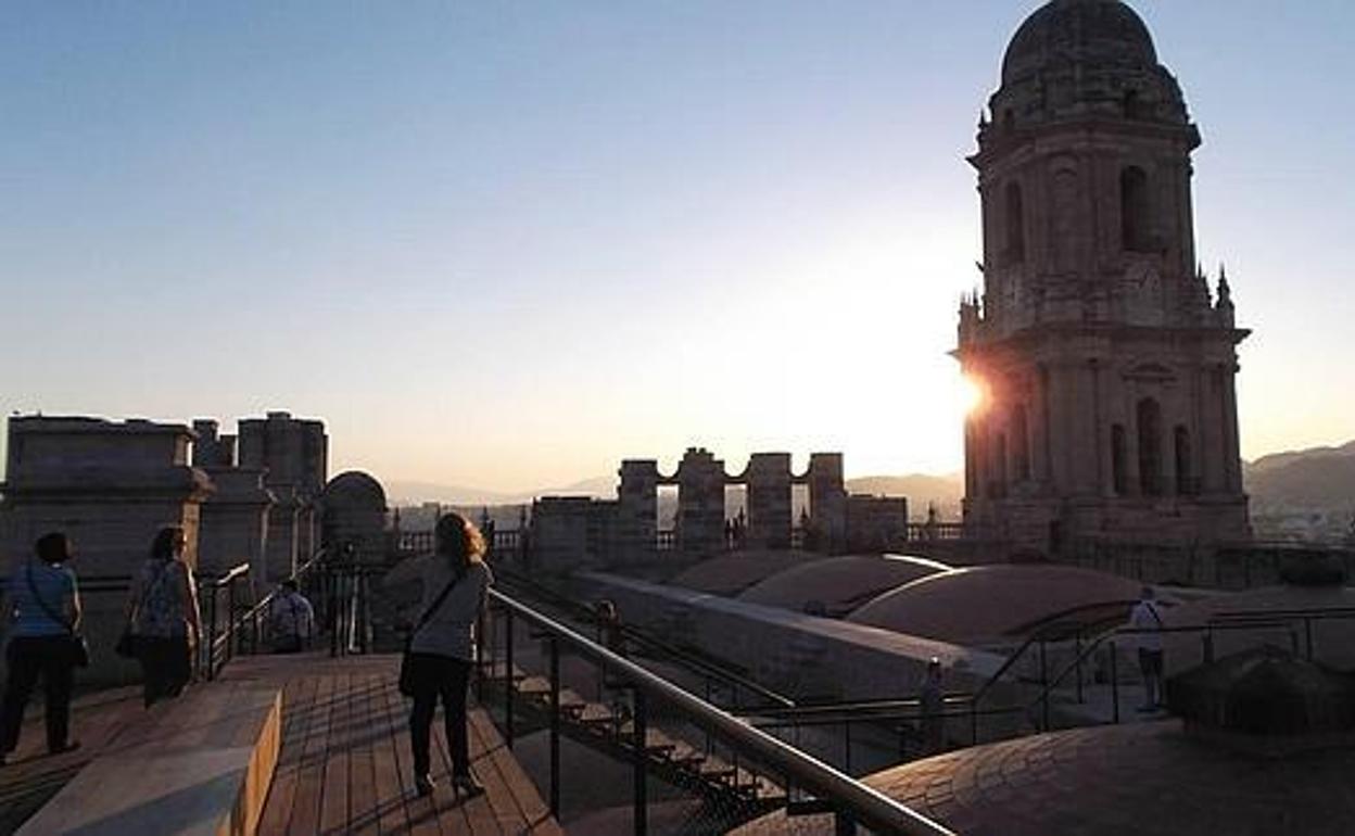 A la venta las entradas para ver los fuegos artificiales de la Feria desde las cubiertas de la Catedral