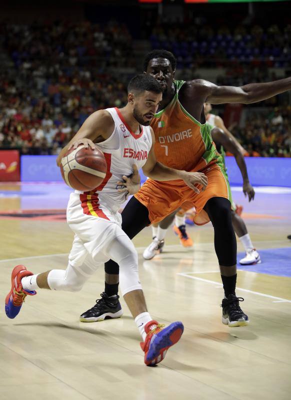 En un partido sin historia ante Costa de Marfil, Jaime Fernández tuvo minutos ante su público y Deon Thompson fue el mejor de la selección africana