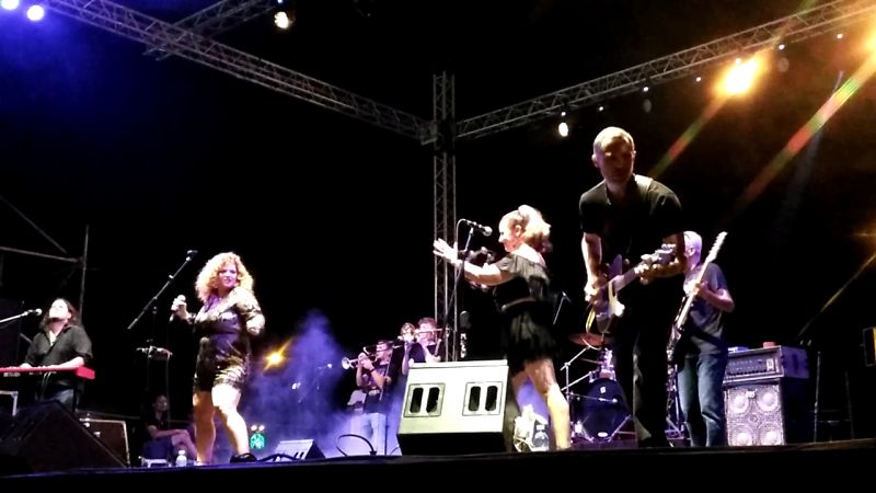 Las mejores imágenes de la jornada del viernes 16 de la Feria de Málaga. Ambiente de la primera noche en el Real