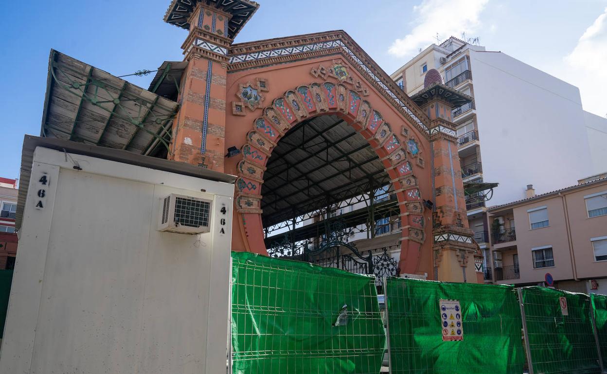 Parte trasera del mercado, en la que se estaba actuando. 