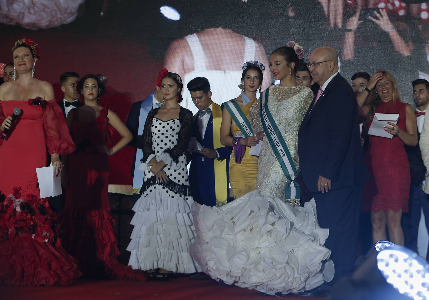 Un total de 32 chicas y los 16 chicos participaron en la gala presentada por Rocío Alba y Pepelu Ramos y que contó con la actuación de Virginia Gámez.