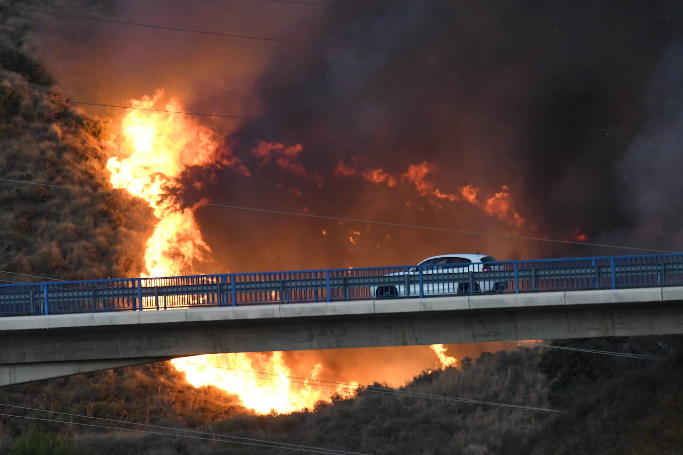 El fuego se originó en la zona conocida como Altos de Marbella. 