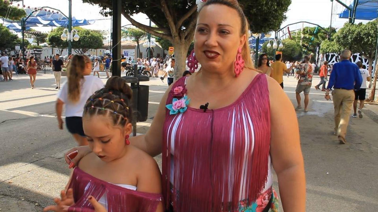 Algunos trajes de flamenca y caballistas el jueves en el Real. 