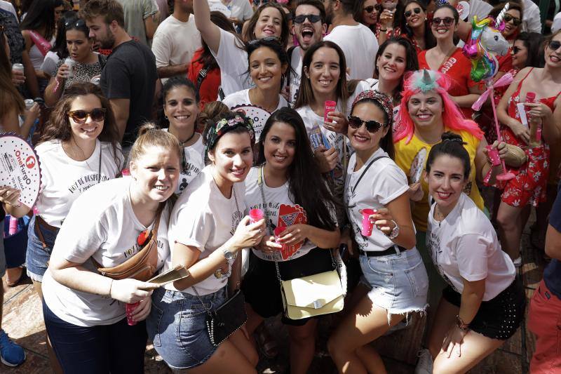 Miles de personas apuran las últimas horas de fiesta tanto en el Centro como en el Real. 