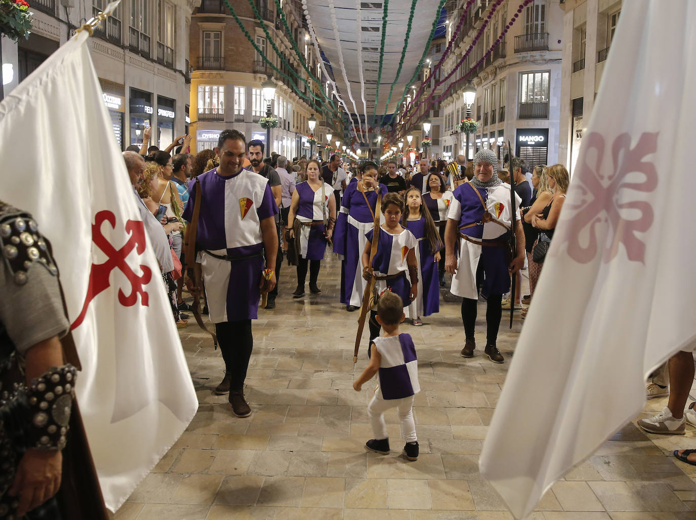 Más de 200 figurantes participan en esta octava edición, que contó con el pintor Antonio Montiel como el rey Fernando