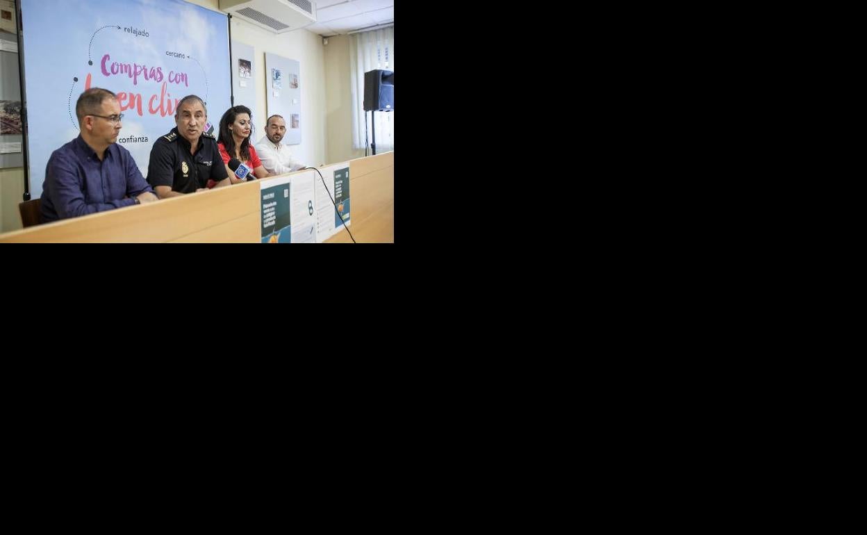 Marín, Núñez, González y Recio durante la presentación. 