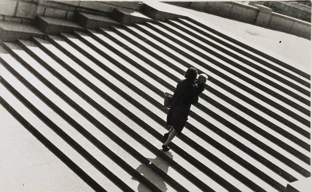 La escalera, (1930) foto de Alexandre Rodtchenko de la coleccion del Centre Pompidou de París. 