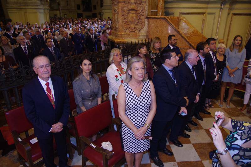 Los malagueños arropan a la Patrona en la misa en la Catedral de Málaga previa a la salida en procesión