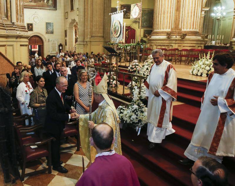 Los malagueños arropan a la Patrona en la misa en la Catedral de Málaga