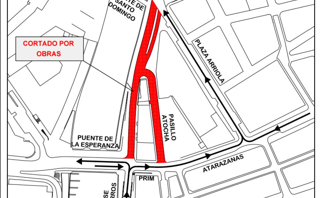 La obra del hotel de Moneo corta este martes la calle Manuel José García Caparrós junto al Guadalmedina