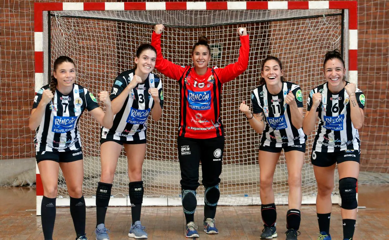 De izquierda a derecha; Gómez, Borges, Carrera, Castell y Doiro. 