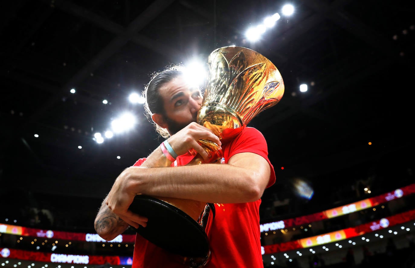 La selección se proclamó campeona del mundo en China tras arrollar a Argentina en la final. 