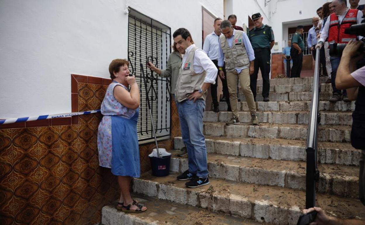 Juanma Moreno, esta mañana en Alhaurín el Grande. 