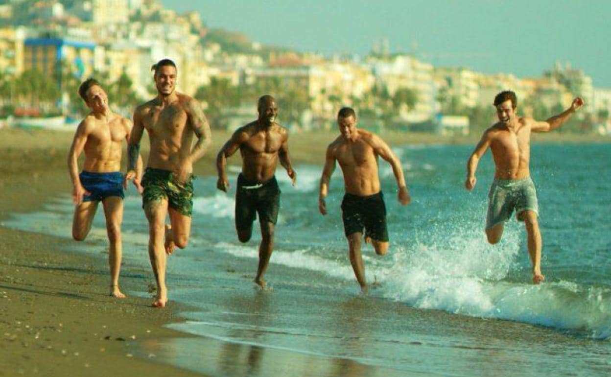 Carlos Scholz, Carlo Constanzia, Raudel Raúl Martiato, Jesús Mosquera, José de la Torre, los 'strippers' de esta serie en la playa de Málaga. 